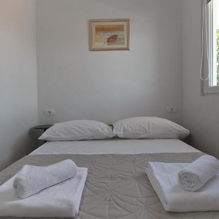 Apartment With Terrace And Sea View - Lucic Trogir Exterior foto